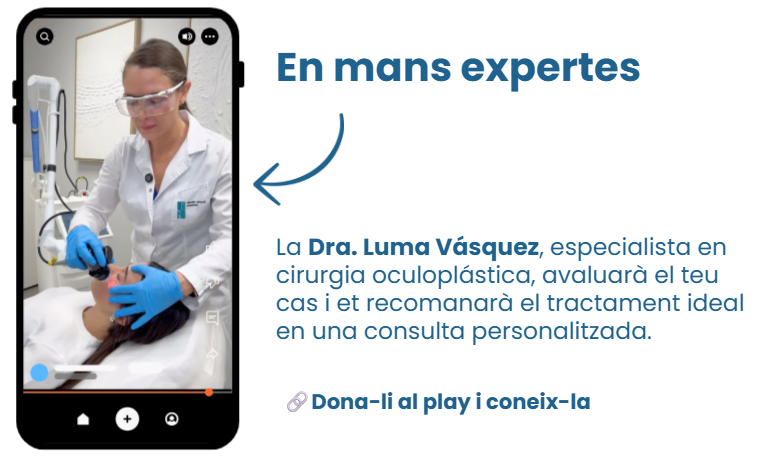L'estiu deixa empremta en la nostra pell i mirada: Doctora realitzant tractament bosses ulls sense cirurgia